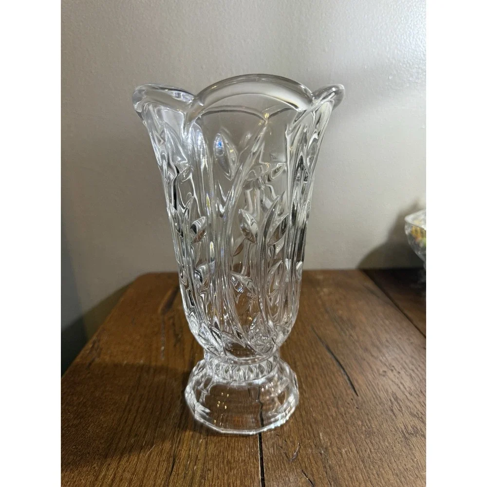 Vintage Oasis Crystal Vase With Pedestal Base